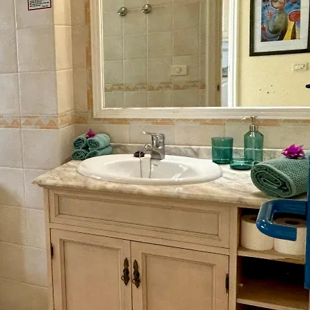 Apartamento Granada Del Sol Los Cristianos (Tenerife)